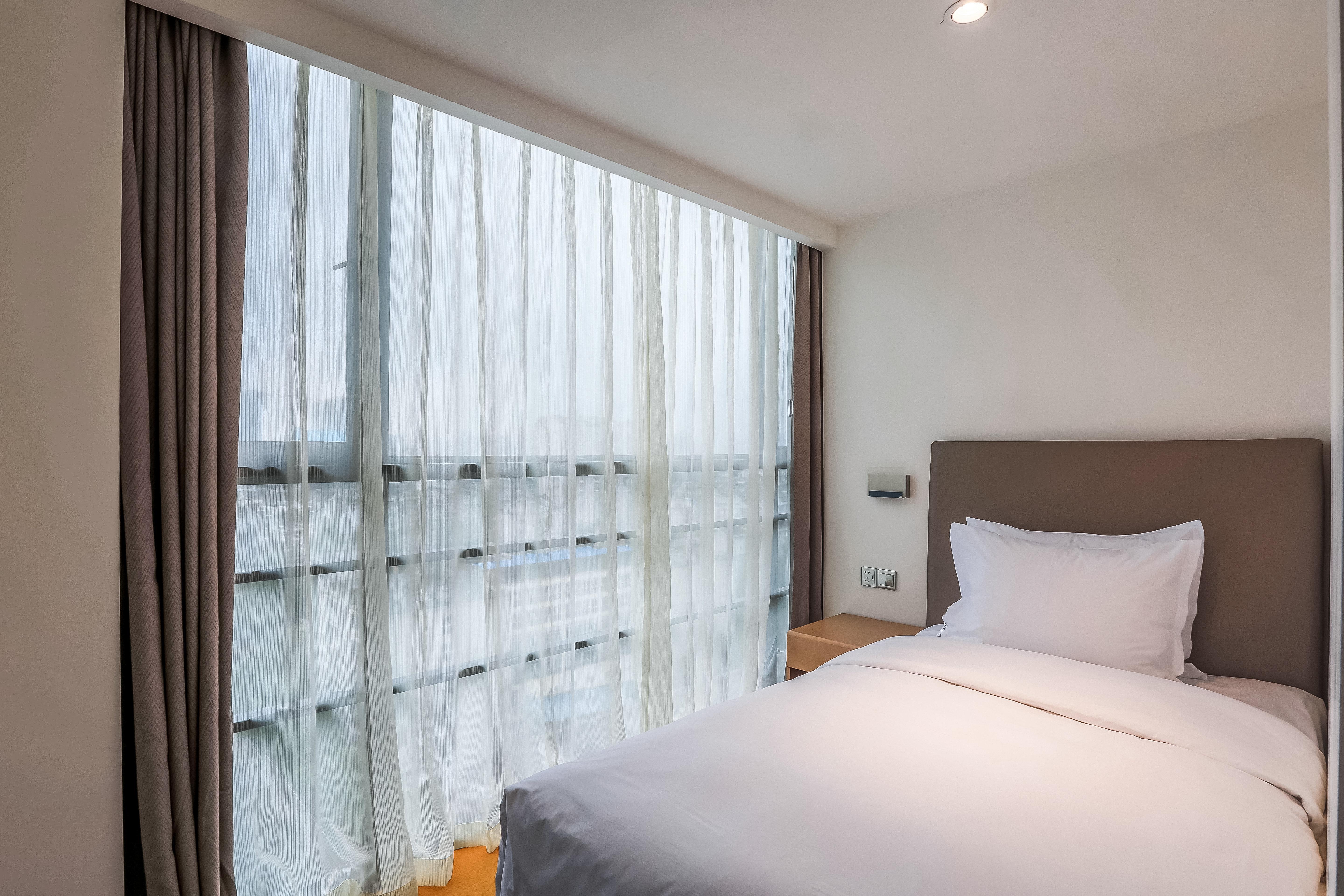 Отель Hyatt House Chengdu Pebble Walk Экстерьер фото