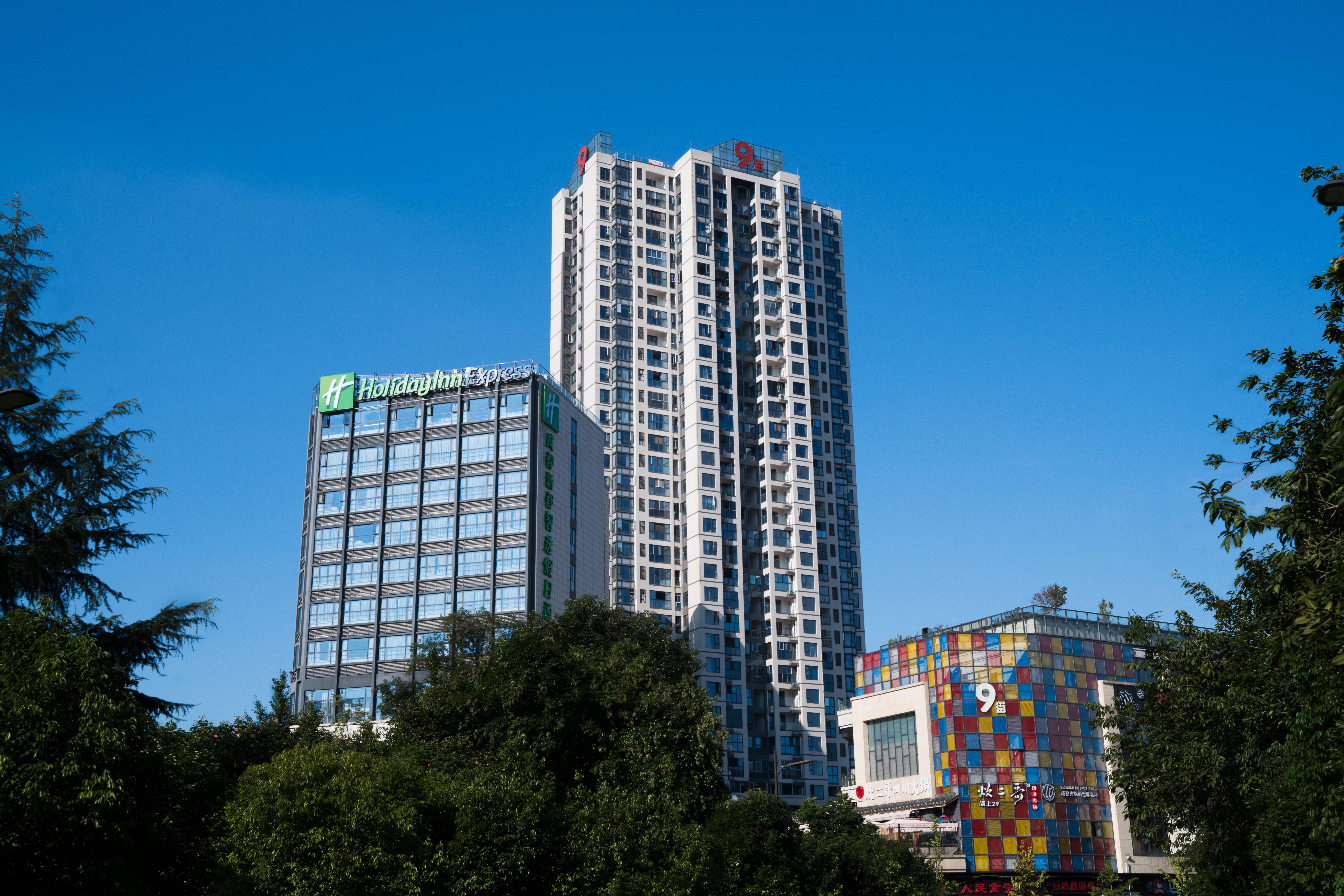 Отель Hyatt House Chengdu Pebble Walk Экстерьер фото