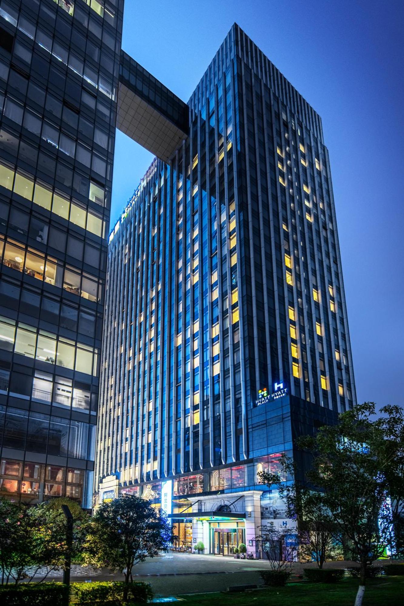 Отель Hyatt House Chengdu Pebble Walk Экстерьер фото