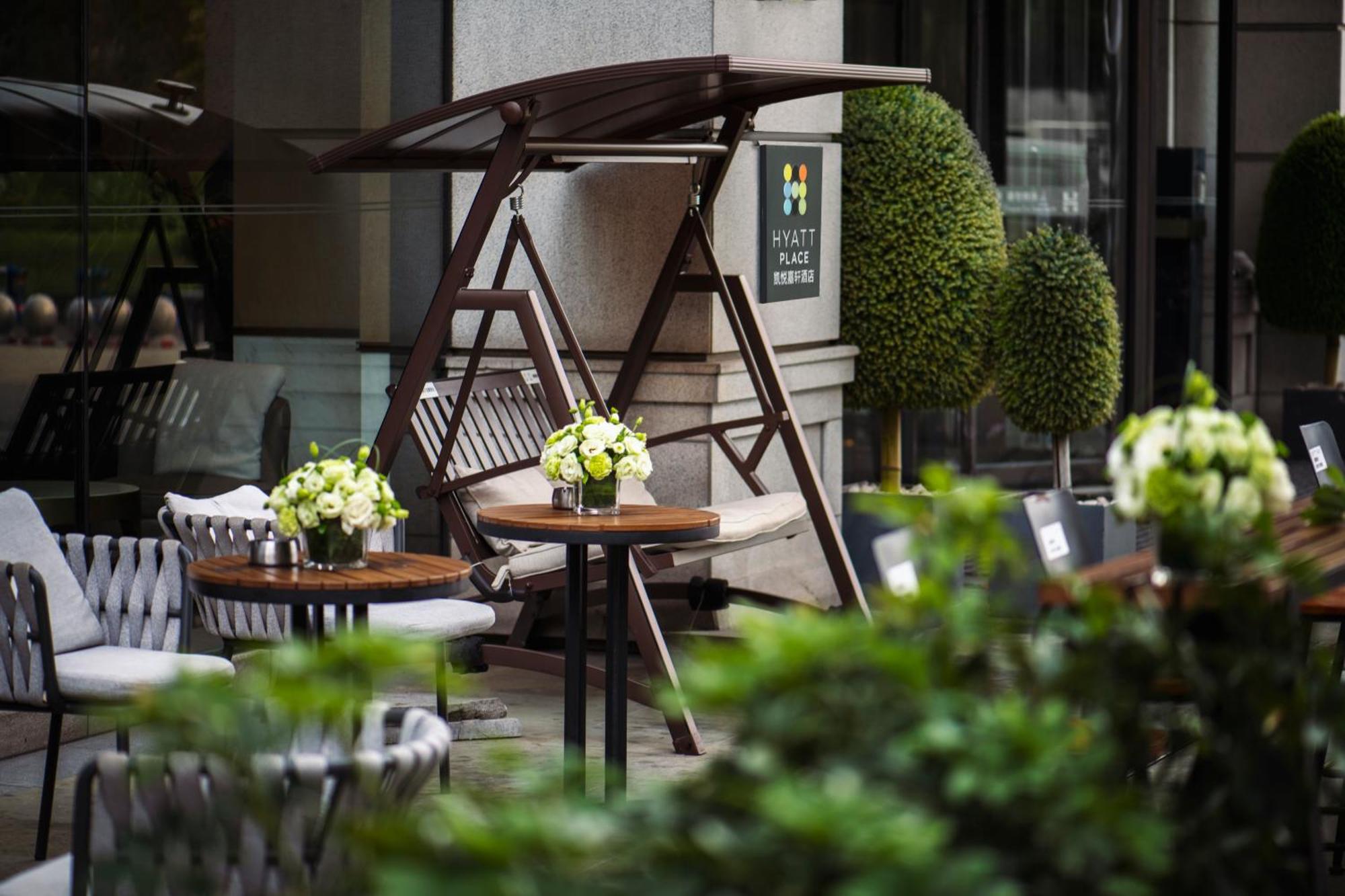 Отель Hyatt House Chengdu Pebble Walk Экстерьер фото