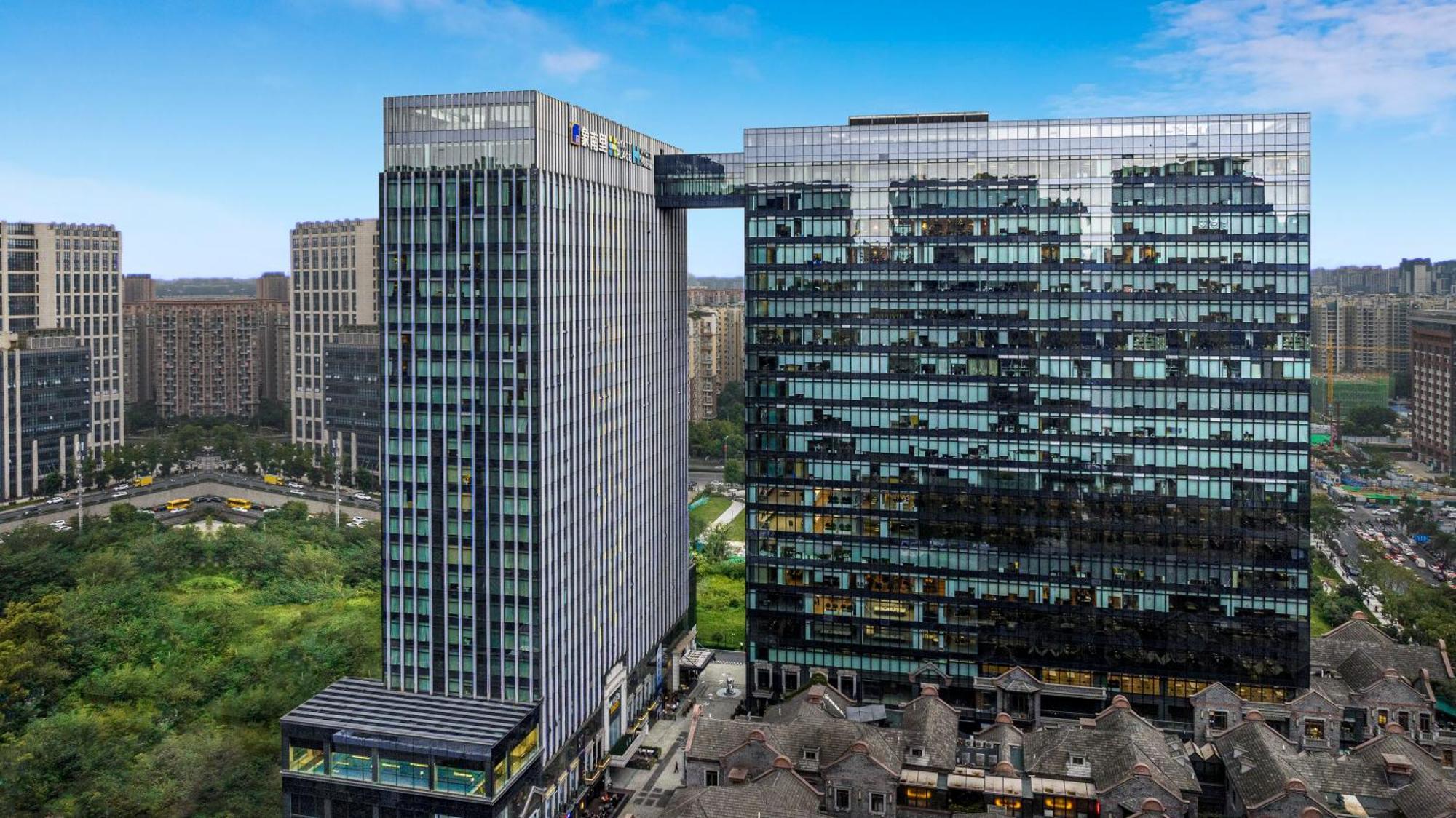 Отель Hyatt House Chengdu Pebble Walk Экстерьер фото