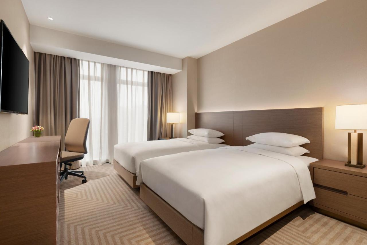 Отель Hyatt House Chengdu Pebble Walk Экстерьер фото